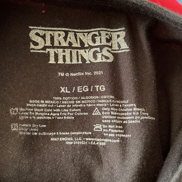 Stranger Things XL graphic print short sleeve t-shirt Eleven Netflix upside down - Picture 6 of 10